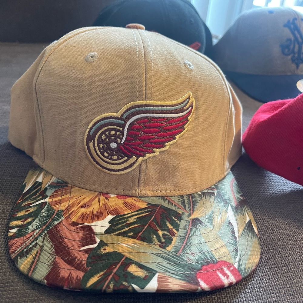 Detroit Red Wings New Area Official NHL Product